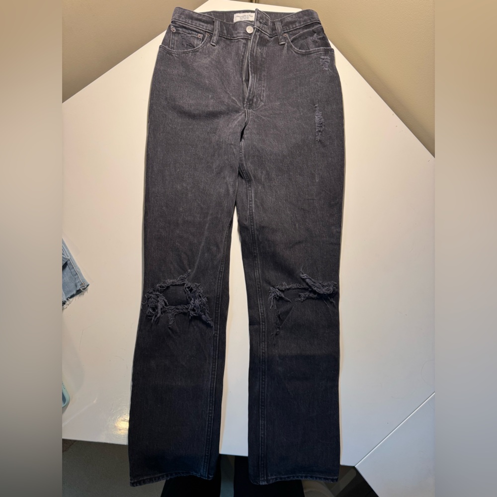 Abercrombie and Fitch 90’s straight ultra high rise black jeans. Size 26